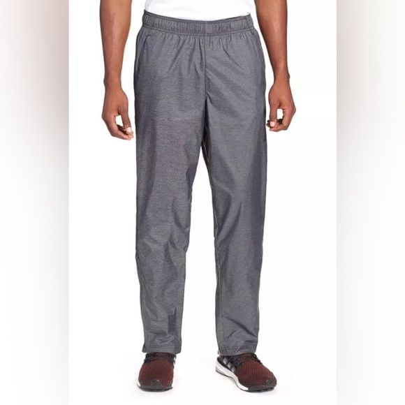 Adidas‎ Men ESS Woven Pant Vis Grey/Black Large - Picture 1 of 10